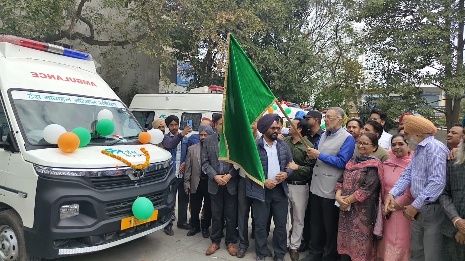 People will get free medicines and free lab tests in the mobile medical service van